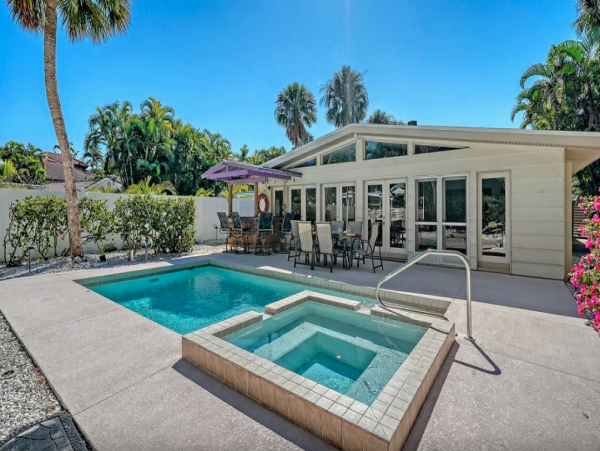 Luxury Lido Key Vacation Home -Private Pool & Beach Access